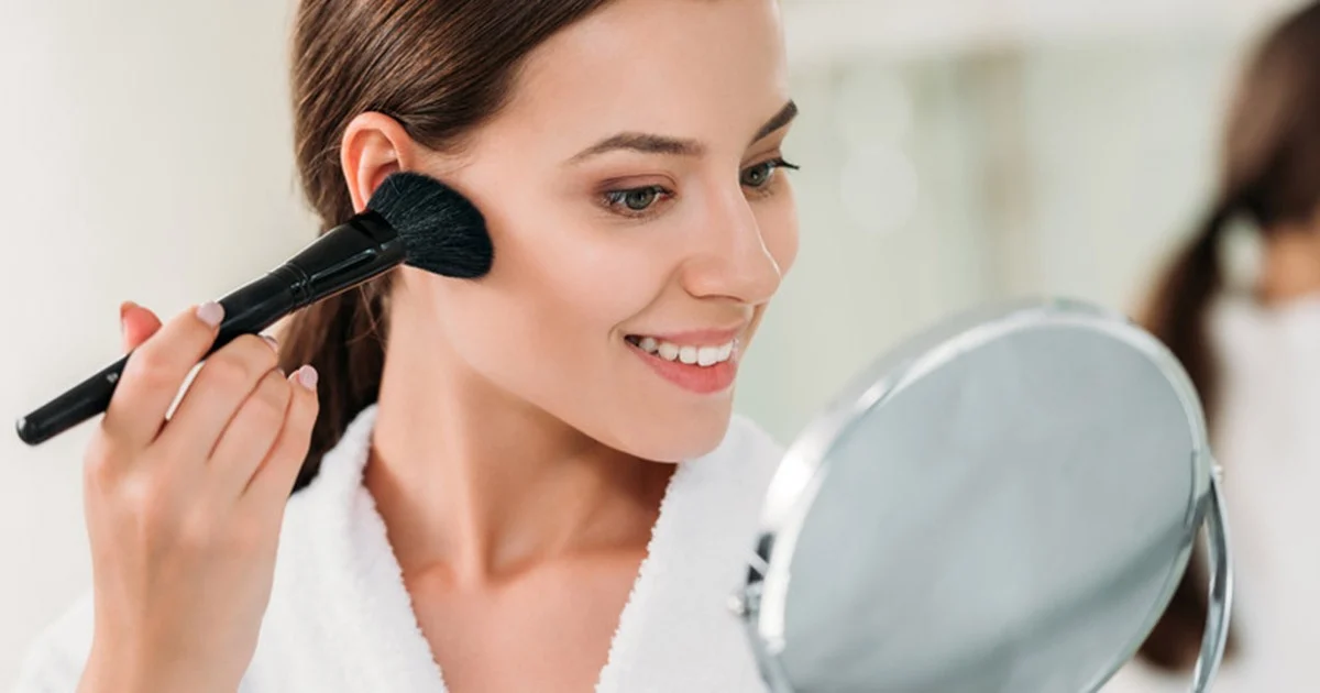 چگونه از آرایش صورت برای ایجاد یک آرایش ساده و روزانه استفاده کنیم؟
