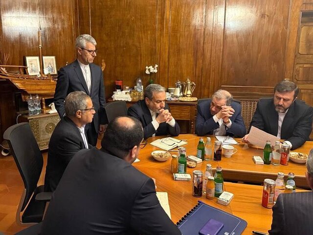 عباسزاده مشکینی: دستور جلسه مذاکرات را ایران تعیین کند نه طرف مقابل/ صحنه تعاملات را باید تغییر داد/ ترامپ تمایلی به جنگ با ایران ندارد
